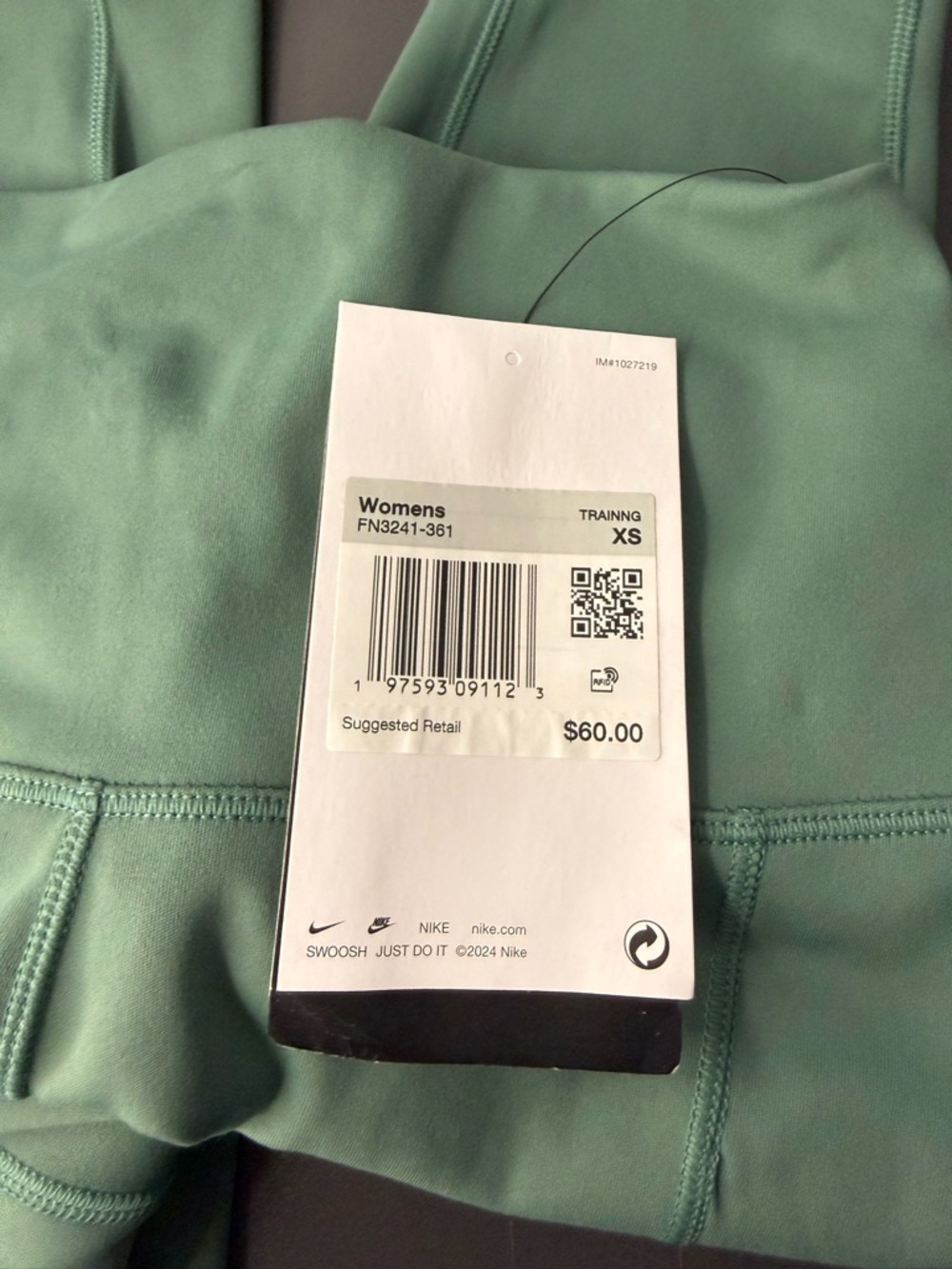 NWT Nike Women's Dri-FIT High-Waisted 7/8 Leggings With Pockets
